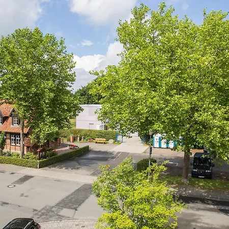 Schmuckstück In Apartment *